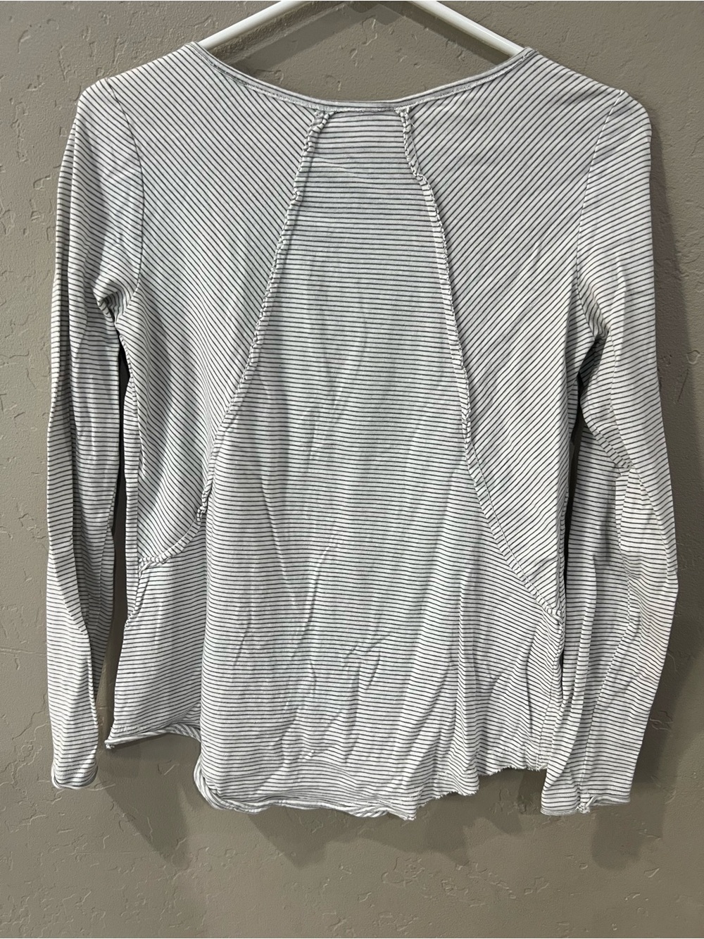 Sundance Striped Henley Top Grey & White XS Scoop Neck Curved Hem - Picture 2 of 8